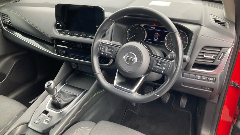 Nissan Qashqai 1.3 DiG-T MH N-Connecta 5dr Petrol Hatchback